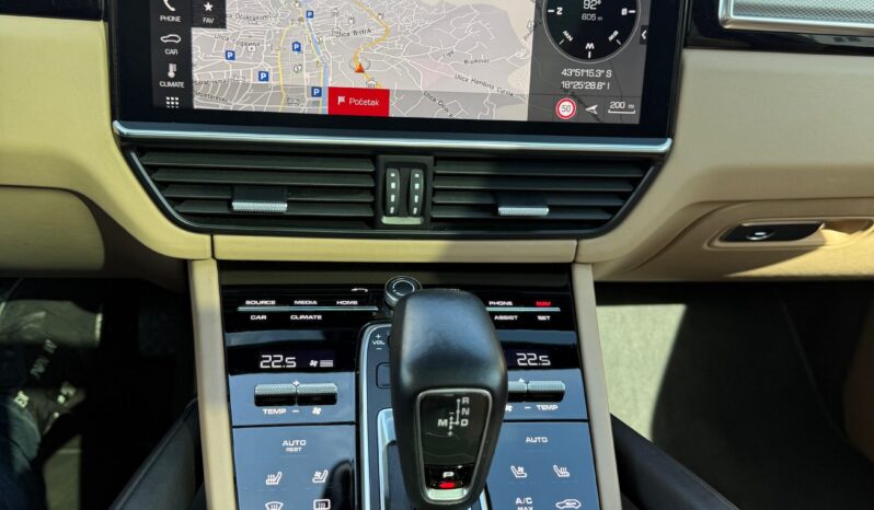 Porsche Cayenne 2018 full