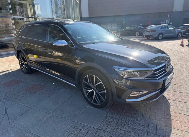 Volkswagen Passat Alltrack 4MOTION 200KS full