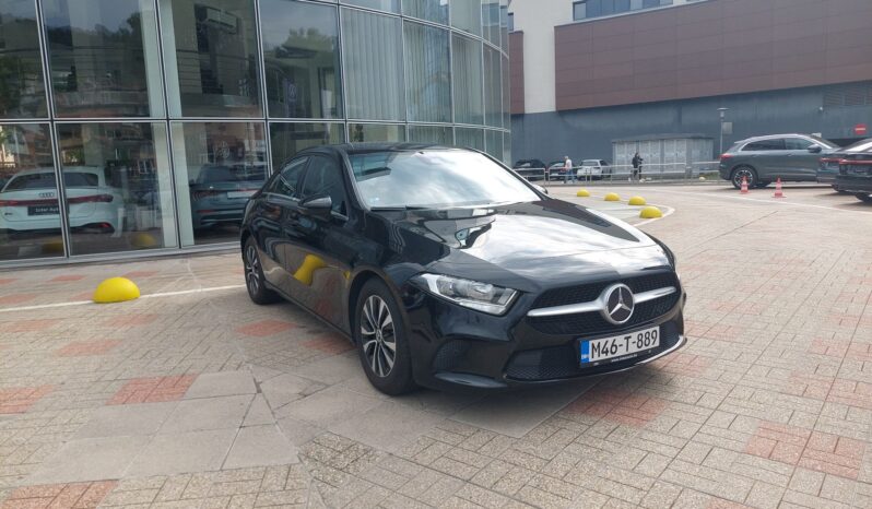 Mercedes-Benz A 180d 7-G Limuzina ; 2019 godina full