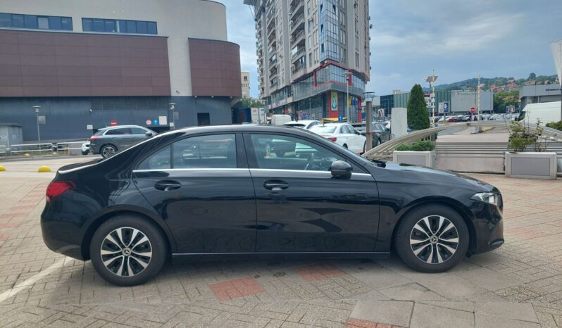 Mercedes-Benz A 180d 7-G Limuzina ; 2019 godina full