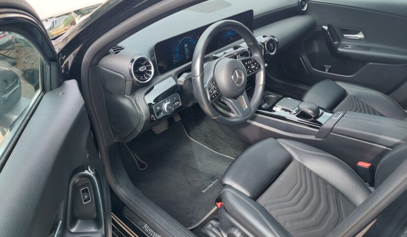 Mercedes-Benz A 180d 7-G Limuzina ; 2019 godina full
